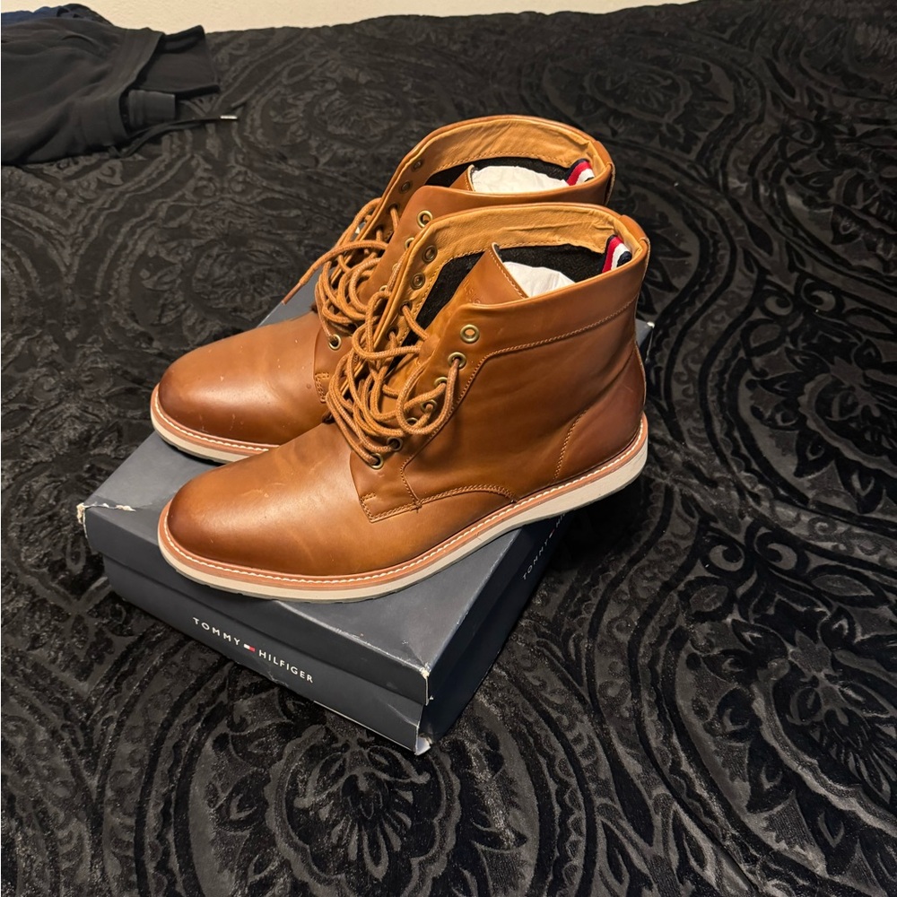 Used men’s boots